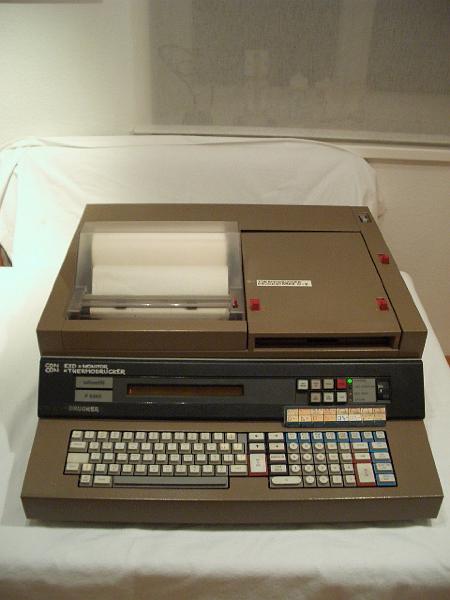 Olivetti P6060 (1).JPG